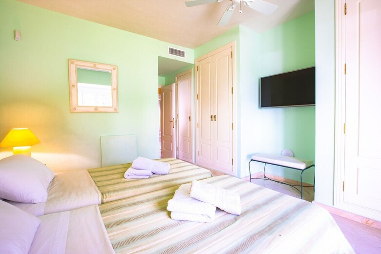 Oleholidays Apart. Los Monteros-palm Beach 8b0 A 50 M Playa