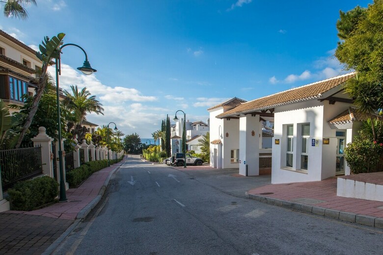 Oleholidays Apart. Los Monteros-palm Beach 8b0 A 50 M Playa