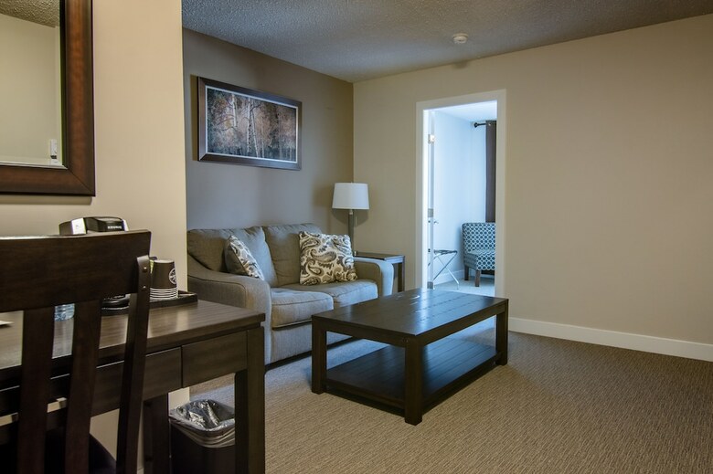 Northwood Plaza Hotel