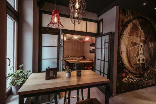 Hotel Alexxanders Restaurant & Bordinghouse