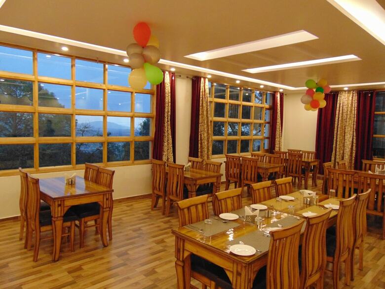 Hotel Dewan Palace Dharamshala