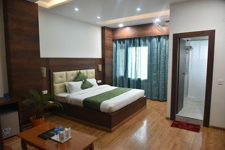 Hotel Dewan Palace Dharamshala