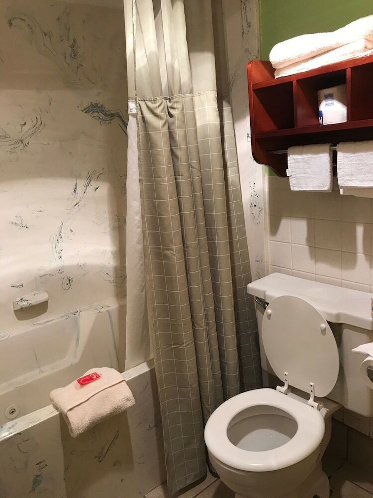 Hotel Milan Inn & Suites