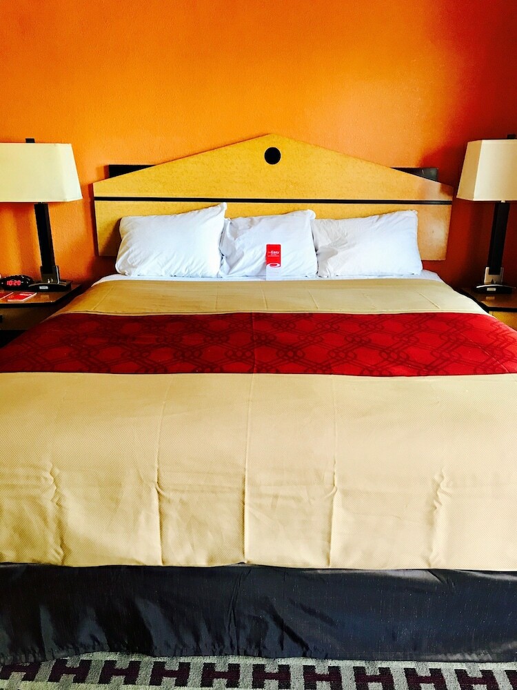 Hotel Milan Inn & Suites