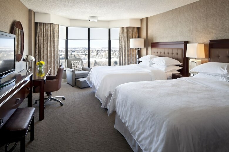 Cambridge Red Deer Hotel & Conference