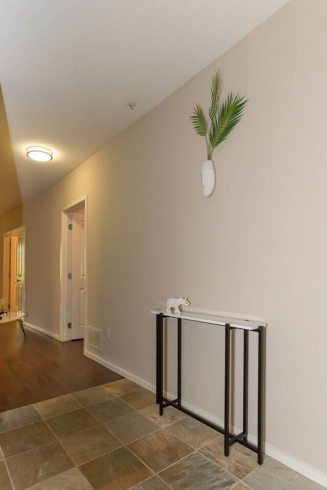 Kasa Seattle Bellevue Apartments
