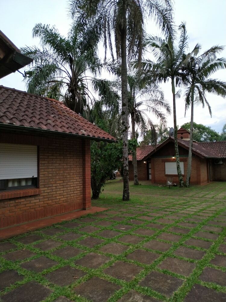 Hotel Cabanas Del Parque