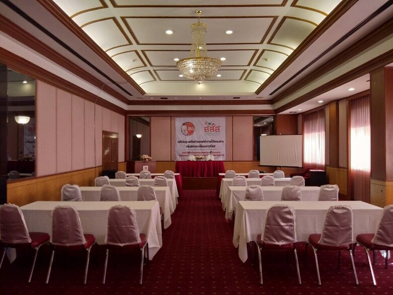 Siam Center Halal Hotel