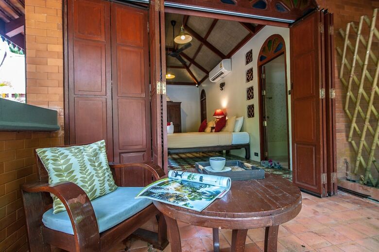Stylish & Authentic Thai House Right On The Beach!