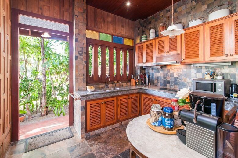 Stylish & Authentic Thai House Right On The Beach!