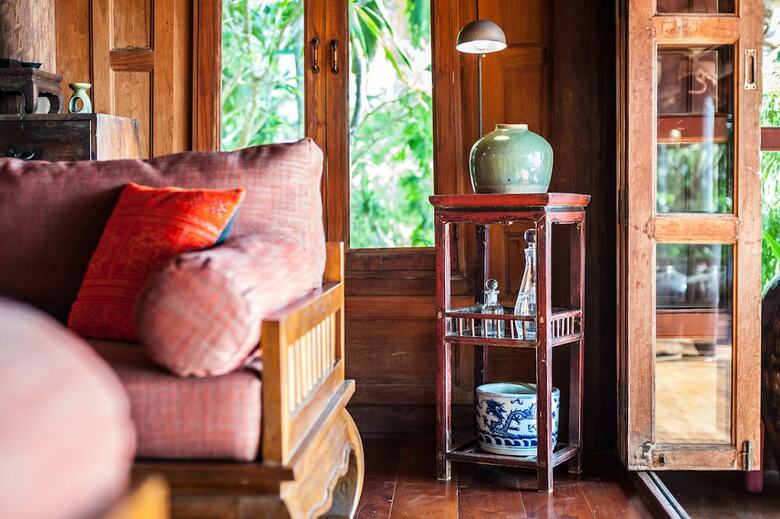 Stylish & Authentic Thai House Right On The Beach!