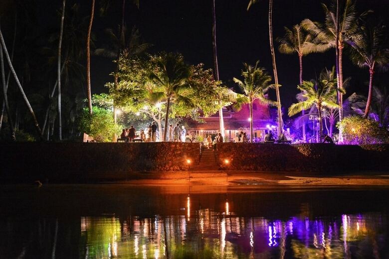 Stylish & Authentic Thai House Right On The Beach!