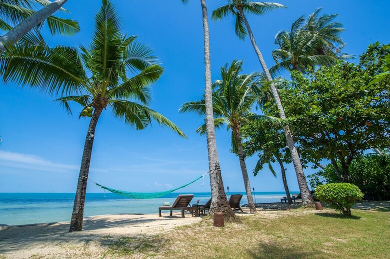 Stylish & Authentic Thai House Right On The Beach!