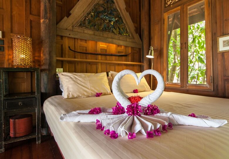 Stylish & Authentic Thai House Right On The Beach!