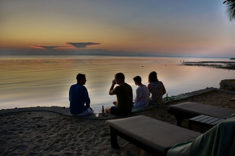 Stylish & Authentic Thai House Right On The Beach!