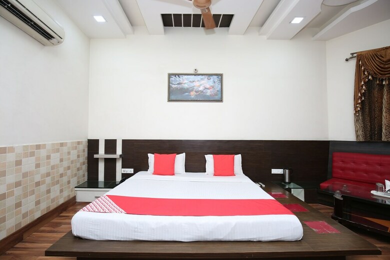 Oyo 18599 Hotel Rc Residency