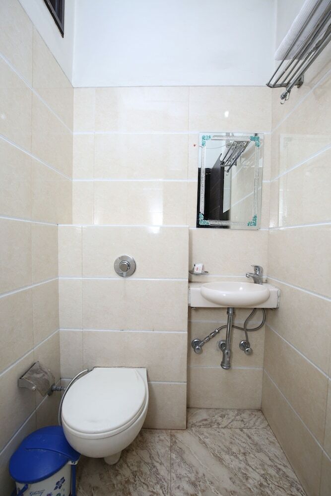 Oyo 18599 Hotel Rc Residency