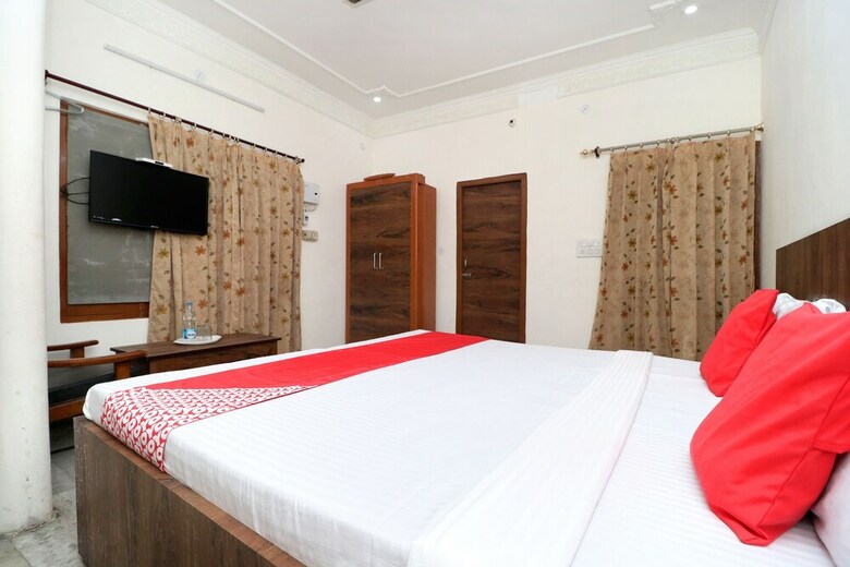 Hotel Oyo 24116 A One Home Stay