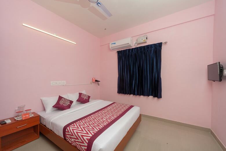 Apartamentos Oyo 15702 Thulsi Residency
