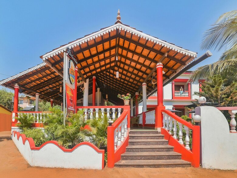 Hotel Oyo 28321 Nirvaah Calangute Beach Front