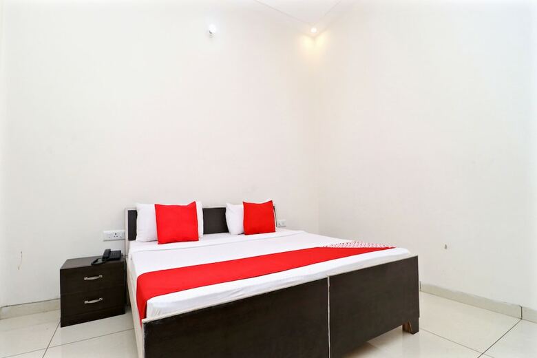 Oyo 22097 Hotel Jd