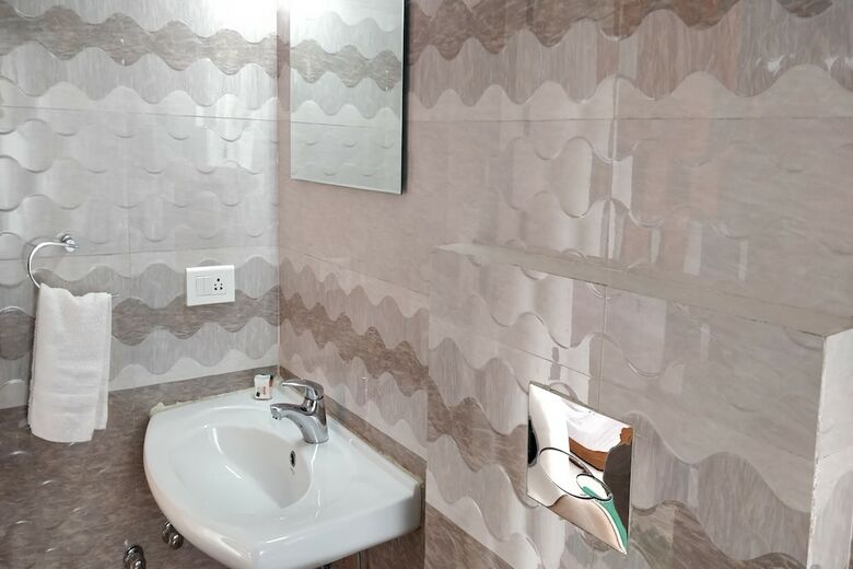 Hotel Oyo 24192 Vc Elite Residency