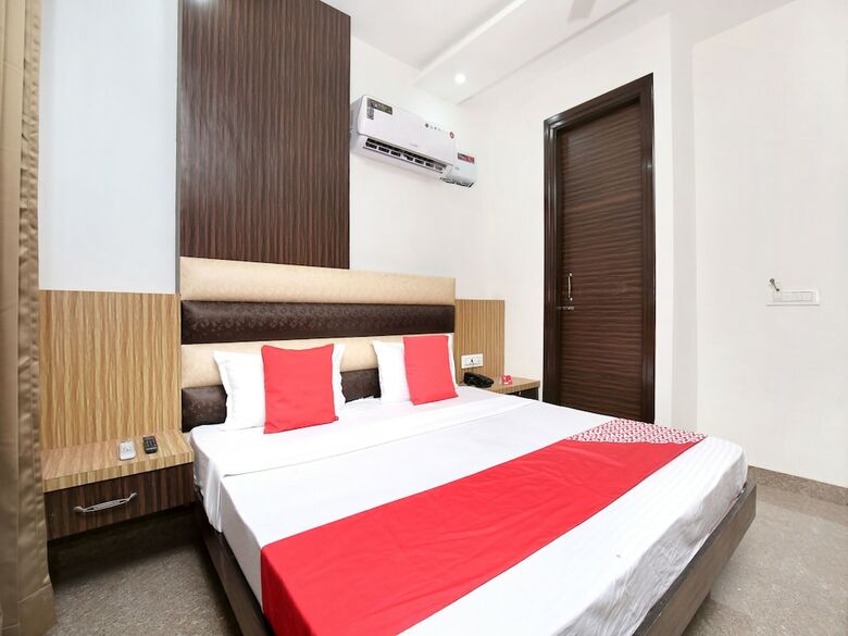 Oyo 15863 Hotel Royal Vij