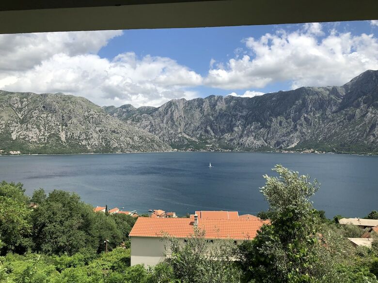 Sarenagomila