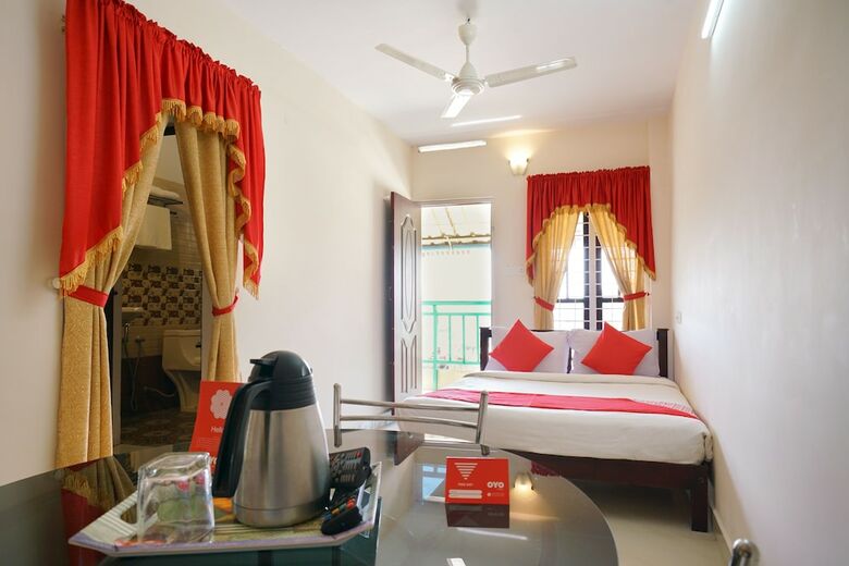 Hotel Oyo 15548 Mackal Residency