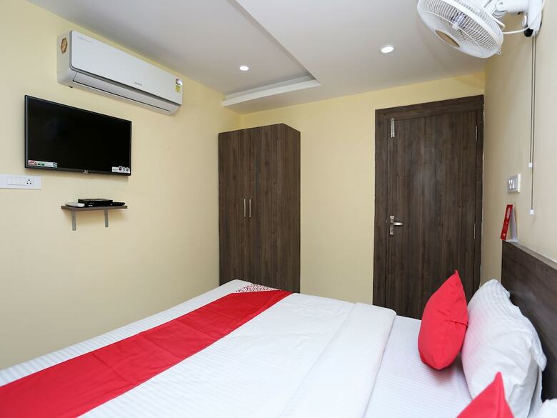 Hotel Oyo 15441 Apollo Paradise Guest House