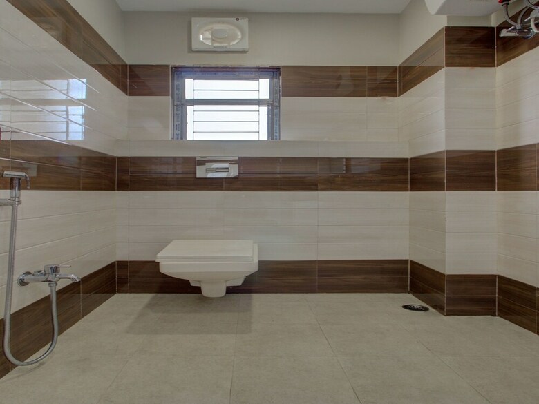 Hotel Oyo 15433 Bmg Residency