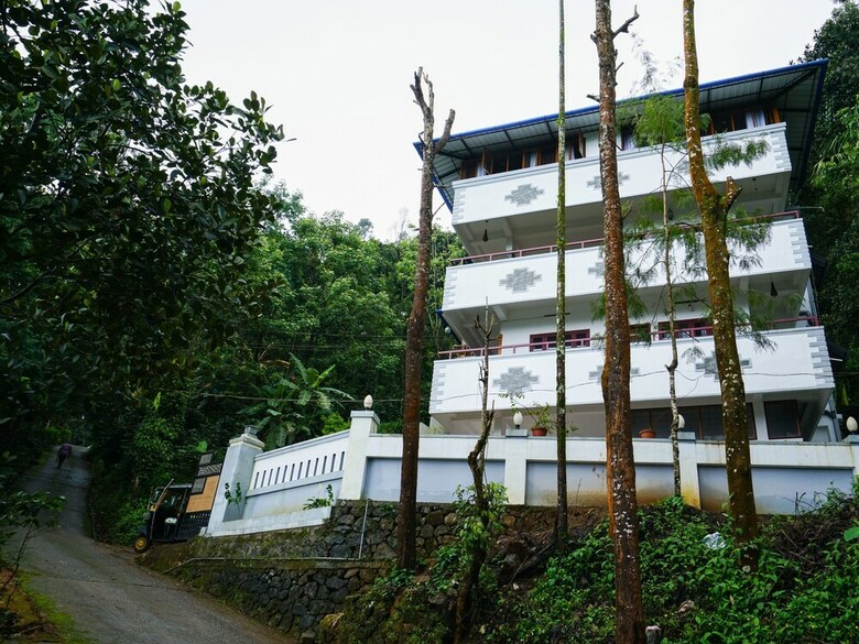Hotel Oyo 16166 Linten Holiday Resort