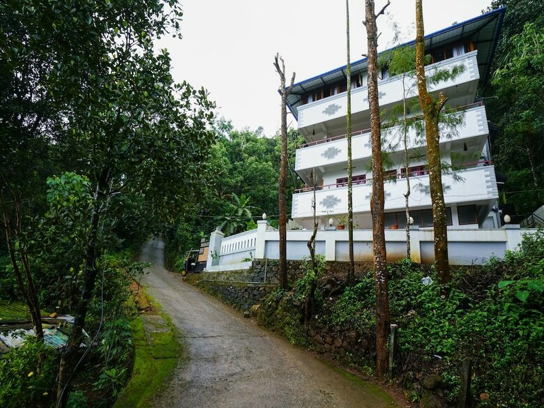 Hotel Oyo 16166 Linten Holiday Resort