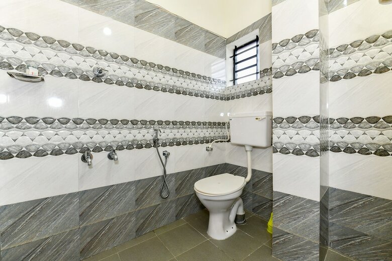 Hotel Oyo 26488 Athani Residency