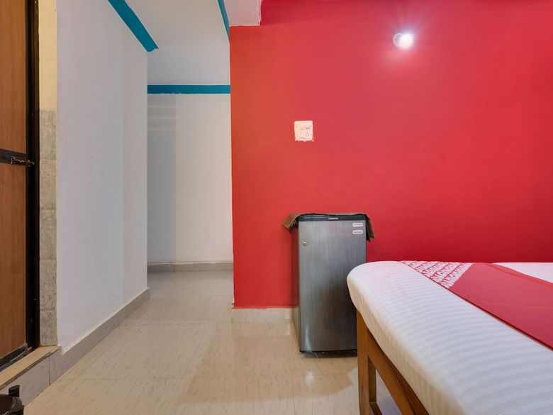 Hotel Oyo 3400 Waves 18