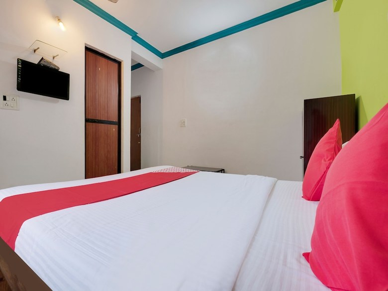 Hotel Oyo 3400 Waves 18