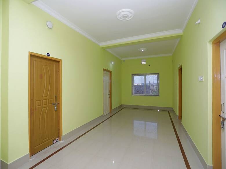 Hotel Oyo 14712 The New Garden Inn