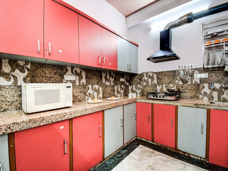 Hotel Oyo Home 18575 Luxury Stay
