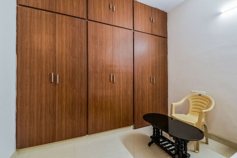 Oyo 16469 Pramukh Hotels