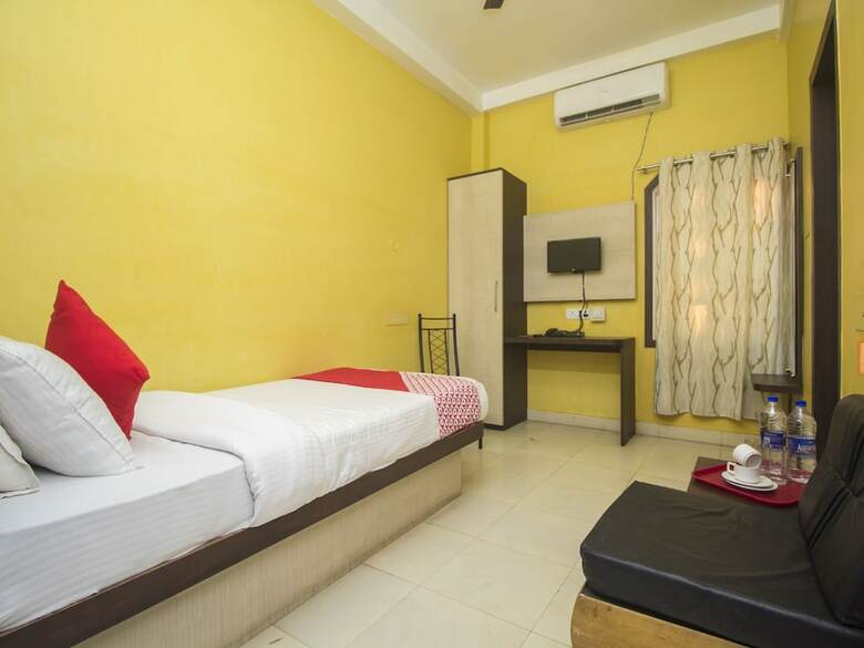 Oyo 13521 Sudhriti Hotel
