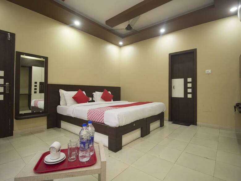 Oyo 13521 Sudhriti Hotel