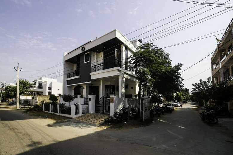 Oyo Home 19921 Cosy 3bhk