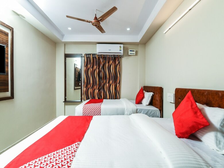 Oyo 26559 Renuka Hotels