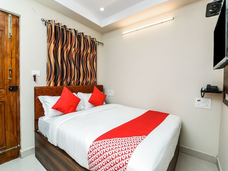 Oyo 26559 Renuka Hotels