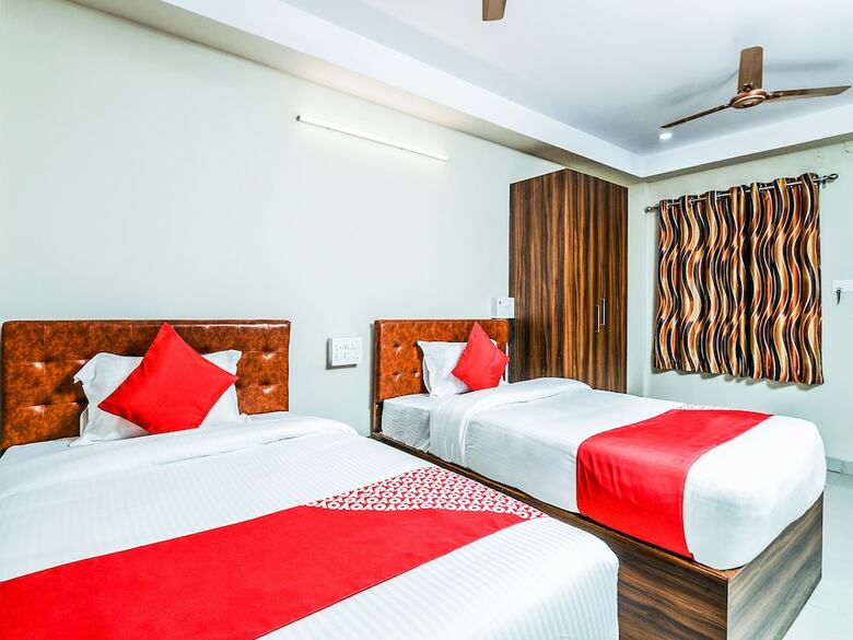 Oyo 26559 Renuka Hotels