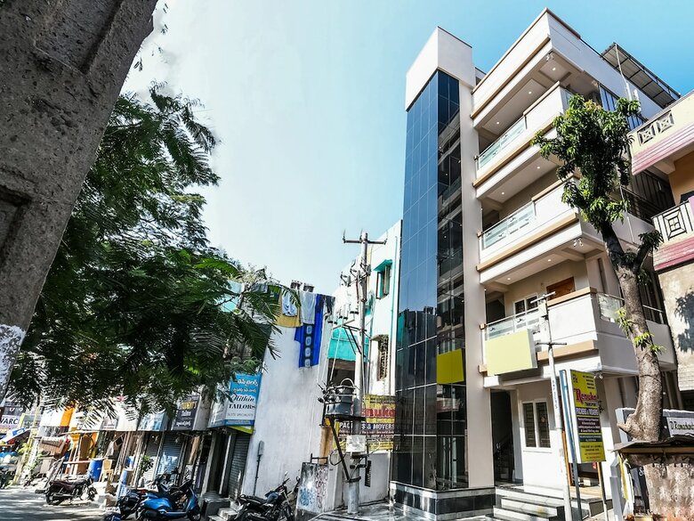 Oyo 26559 Renuka Hotels