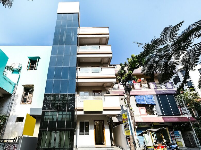 Oyo 26559 Renuka Hotels