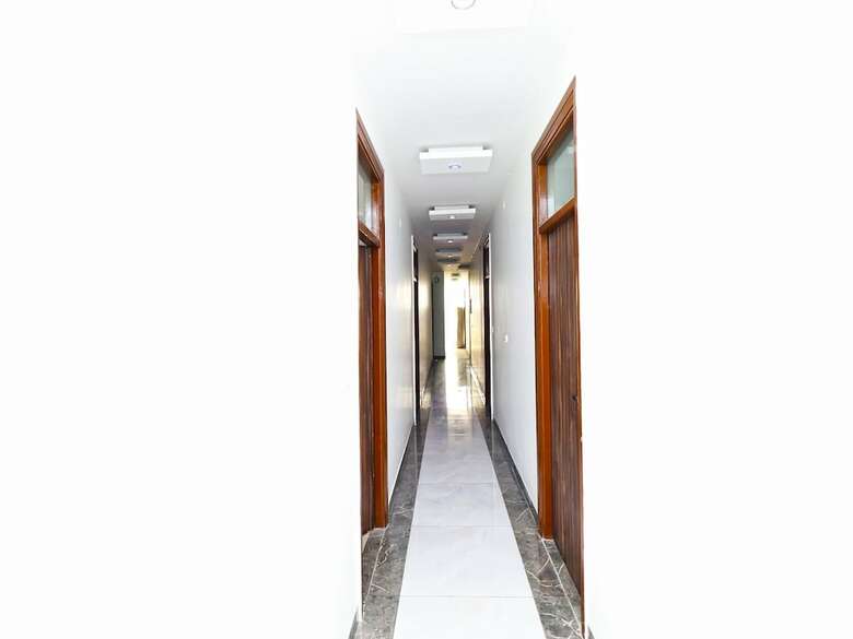 Hotel Oyo 28246 Rohtak Residency