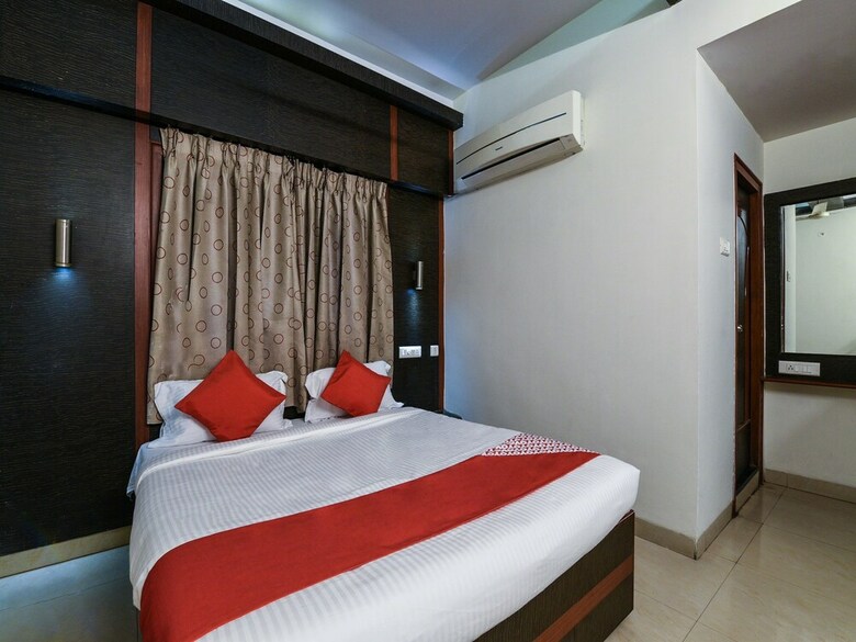 Hotel Oyo 12681 Blue Moon Inn