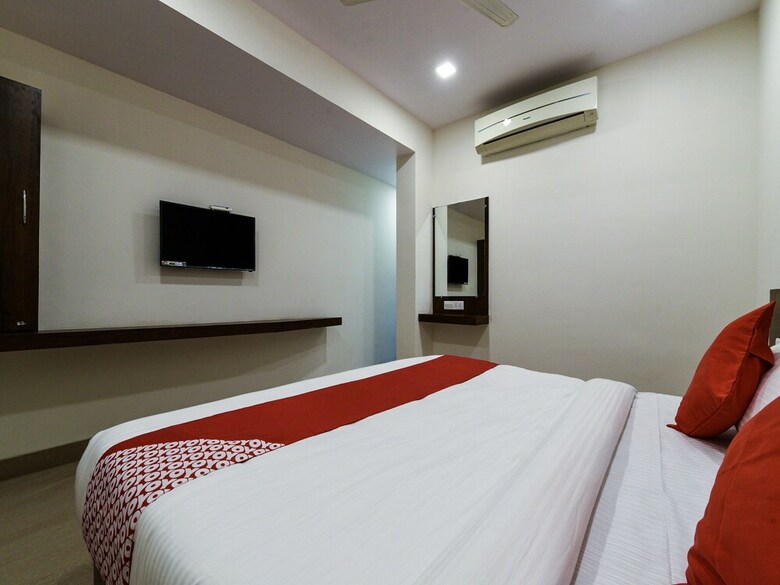 Hotel Oyo 12681 Blue Moon Inn